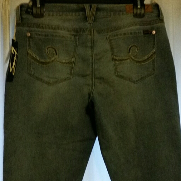 Jeans - Picture 4 of 4